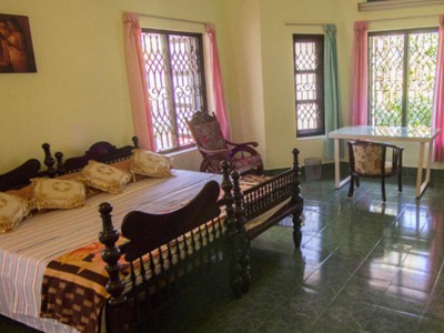 Chamundi Hill Palace Bedroom